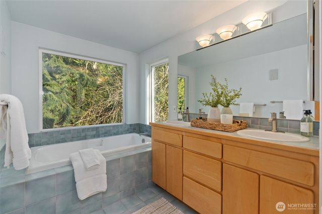 1033 W Mukilteo Boulevard, Everett, WA 98203