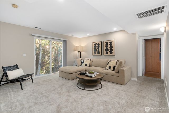 1033 W Mukilteo Boulevard, Everett, WA 98203