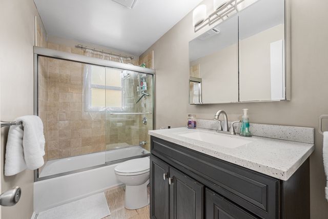 95 Baldwin Rd, Billerica, MA 01821