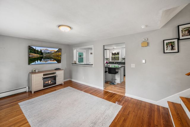 95 Baldwin Rd, Billerica, MA 01821