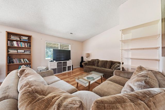 6725 Park Ridge Drive, Anderson, CA 96007