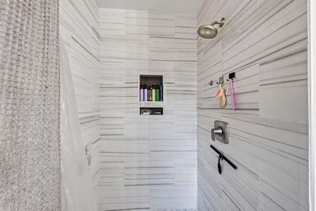 6725 Park Ridge Drive, Anderson, CA 96007