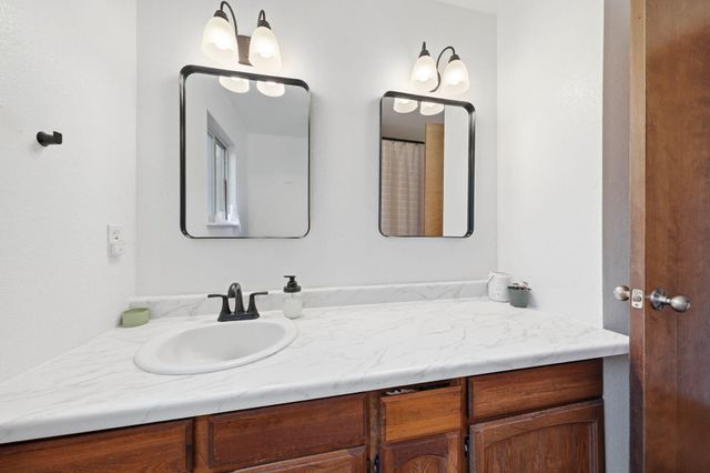 6725 Park Ridge Drive, Anderson, CA 96007