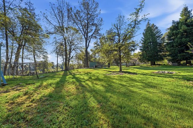 6725 Park Ridge Drive, Anderson, CA 96007