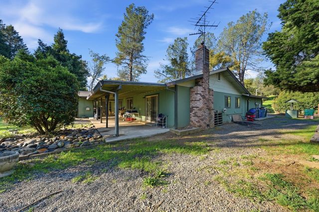 6725 Park Ridge Drive, Anderson, CA 96007