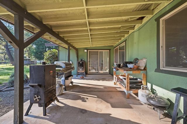 6725 Park Ridge Drive, Anderson, CA 96007