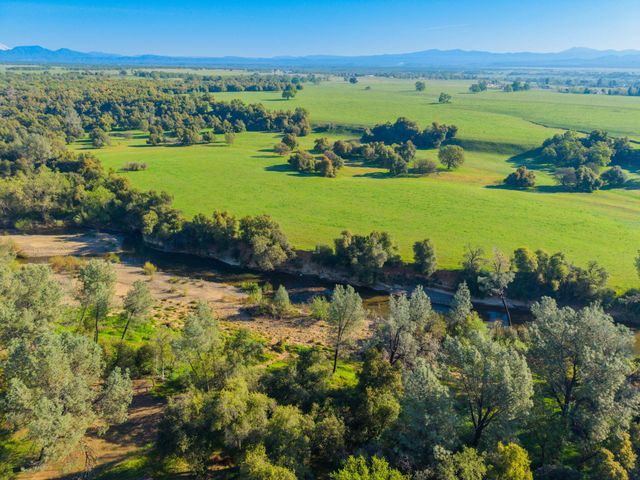 6725 Park Ridge Drive, Anderson, CA 96007