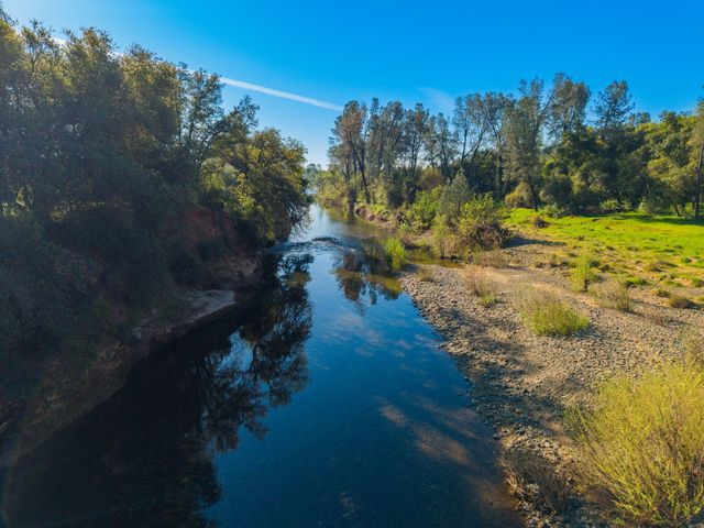 6725 Park Ridge Drive, Anderson, CA 96007