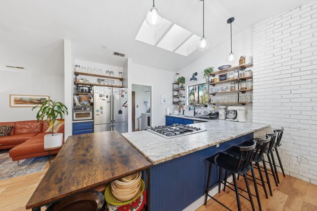 6725 Park Ridge Drive, Anderson, CA 96007