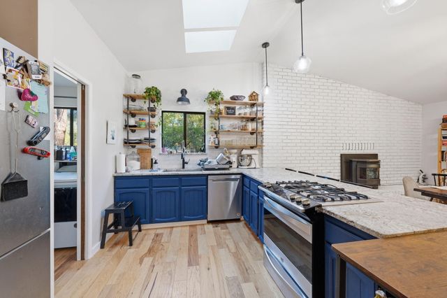 6725 Park Ridge Drive, Anderson, CA 96007