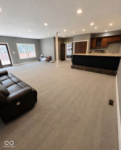 816 N Harrison, Rushville, IN 46173