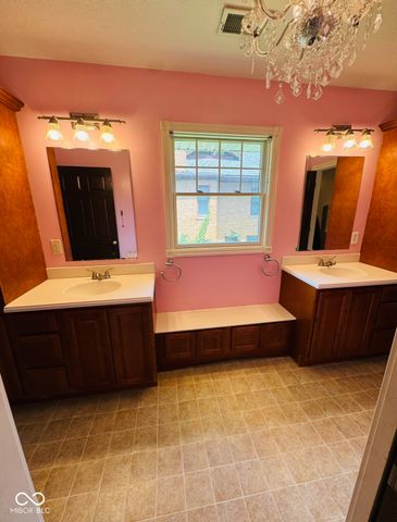816 N Harrison, Rushville, IN 46173