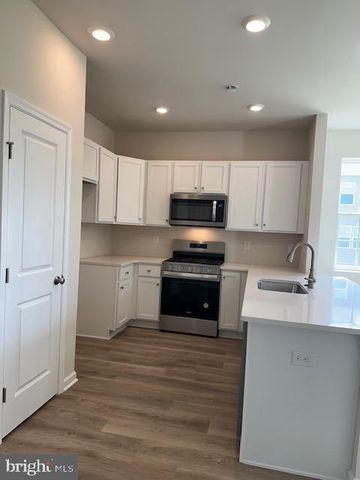 12 ANNA LN, Westampton, NJ 08060