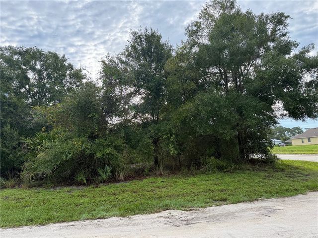 10440 N 85th Street, Vero Beach, FL 32967