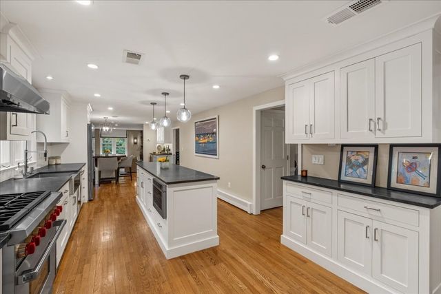19 Whitney Woods Lane, Cohasset, MA 02025