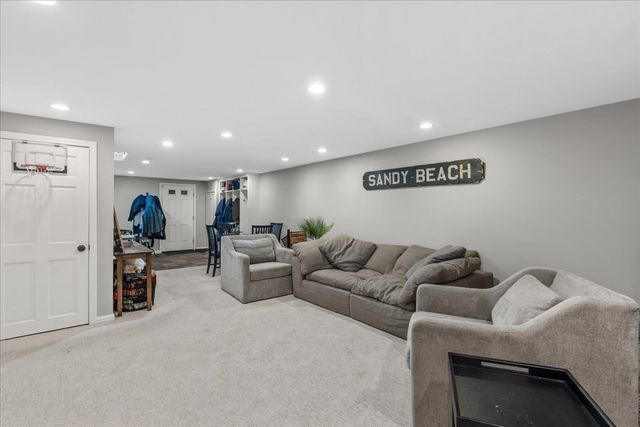 19 Whitney Woods Lane, Cohasset, MA 02025