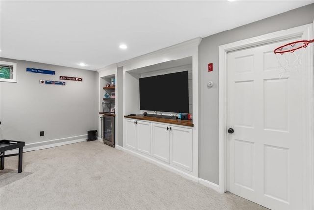 19 Whitney Woods Lane, Cohasset, MA 02025