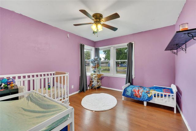 1226 14th Avenue N, Texas City, TX 77590