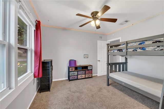 1226 14th Avenue N, Texas City, TX 77590