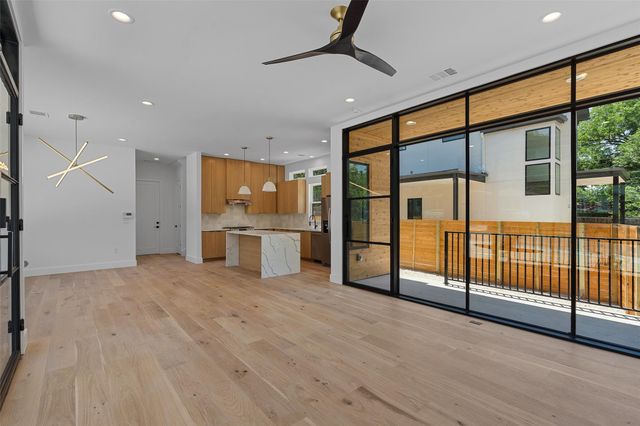 909 Payne Ave 1, Austin, TX 78757