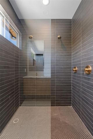 909 Payne Ave 1, Austin, TX 78757