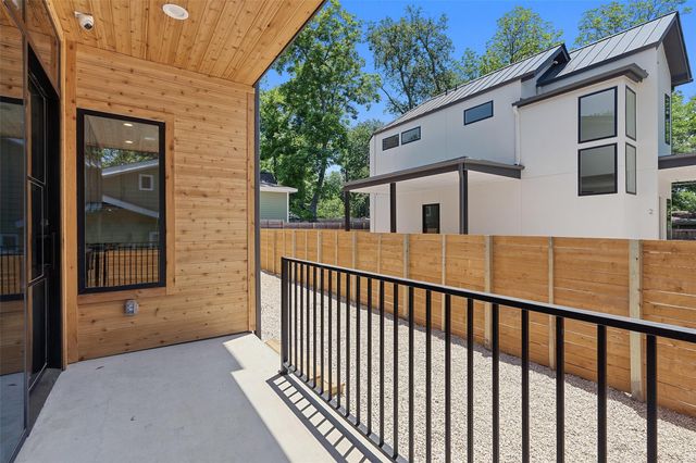 909 Payne Ave 1, Austin, TX 78757