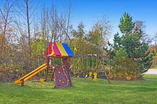 10 Deblock Drive, Crosby, MN 56441