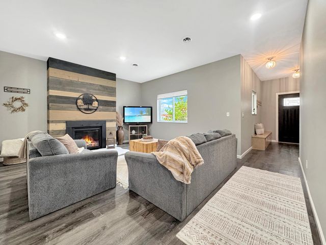 10 Deblock Drive, Crosby, MN 56441