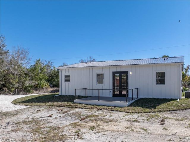 7456 Max DR, Bokeelia, FL 33922