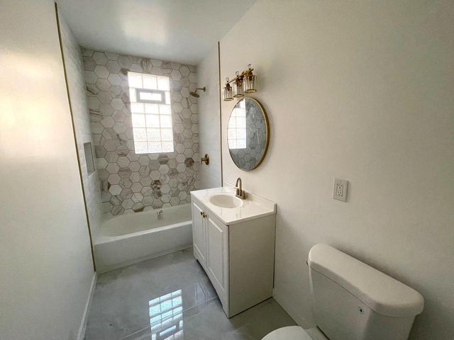 3401 N Vel R Phillips AVENUE, Milwaukee, WI 53212