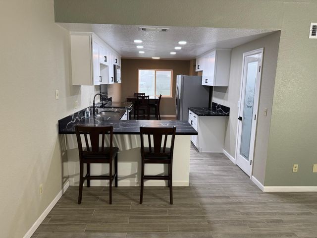 3945 Sparrow Ct, Modesto, CA 95356