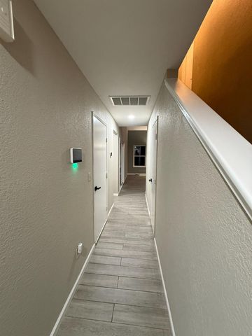 3945 Sparrow Ct, Modesto, CA 95356