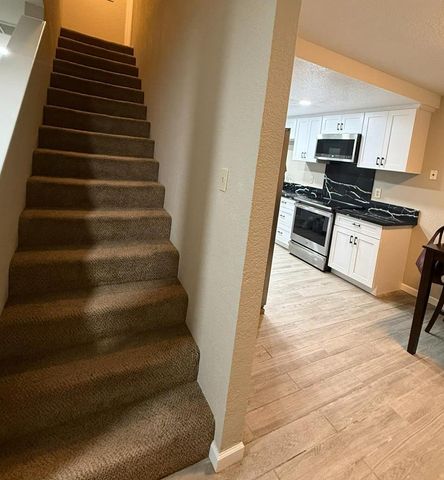 3945 Sparrow Ct, Modesto, CA 95356