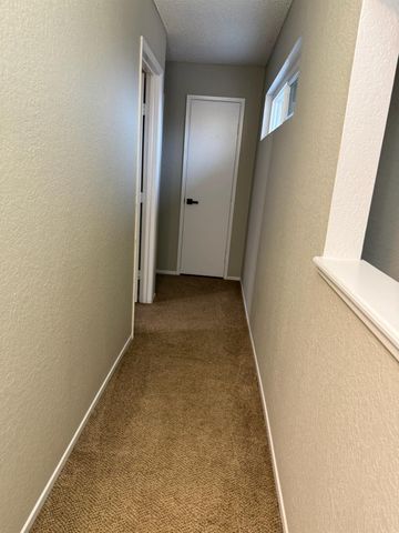 3945 Sparrow Ct, Modesto, CA 95356