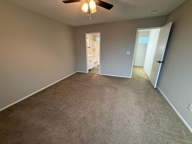 3945 Sparrow Ct, Modesto, CA 95356