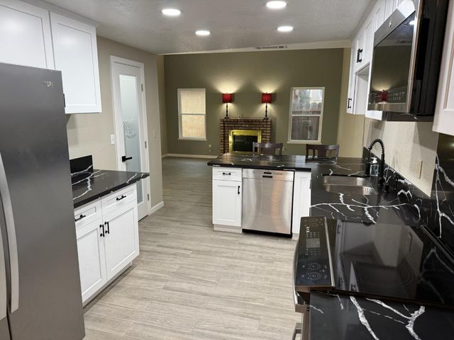 3945 Sparrow Ct, Modesto, CA 95356