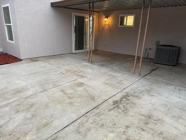 3945 Sparrow Ct, Modesto, CA 95356