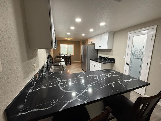 3945 Sparrow Ct, Modesto, CA 95356