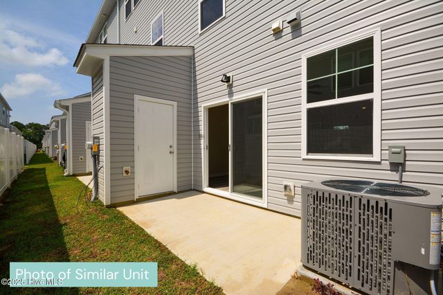 216 Sandy Cove Lane, Sneads Ferry, NC 28460