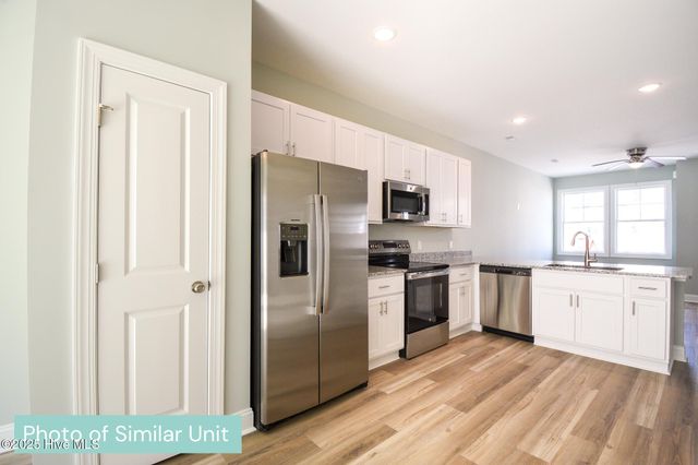 216 Sandy Cove Lane, Sneads Ferry, NC 28460