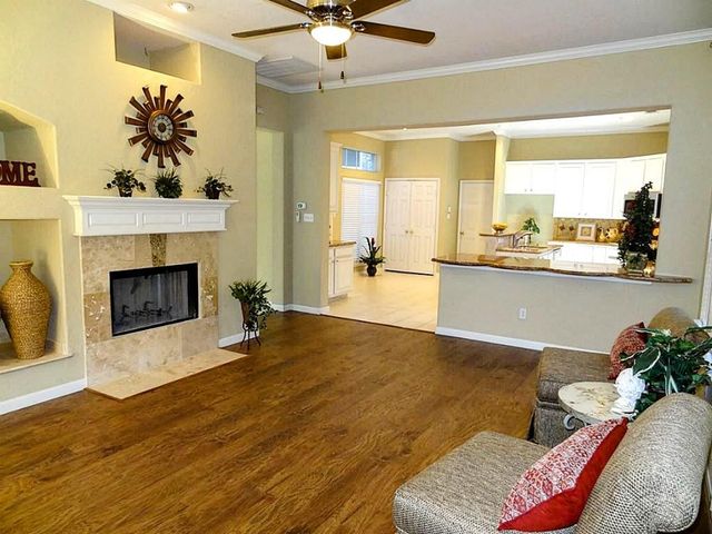 10114 Crescent Bluff Lane, Houston, TX 77070