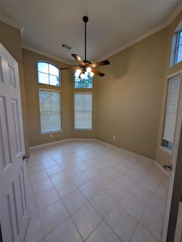 10114 Crescent Bluff Lane, Houston, TX 77070