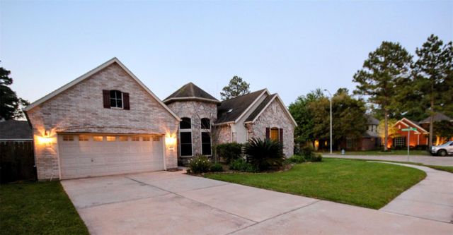 10114 Crescent Bluff Lane, Houston, TX 77070