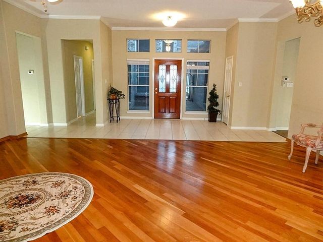 10114 Crescent Bluff Lane, Houston, TX 77070