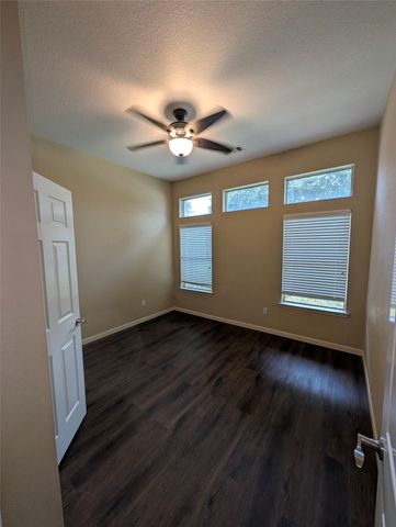10114 Crescent Bluff Lane, Houston, TX 77070