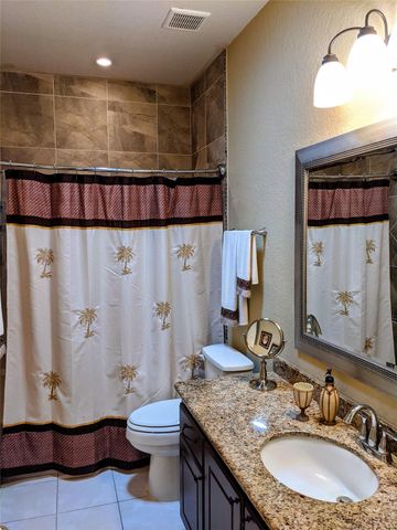 10114 Crescent Bluff Lane, Houston, TX 77070
