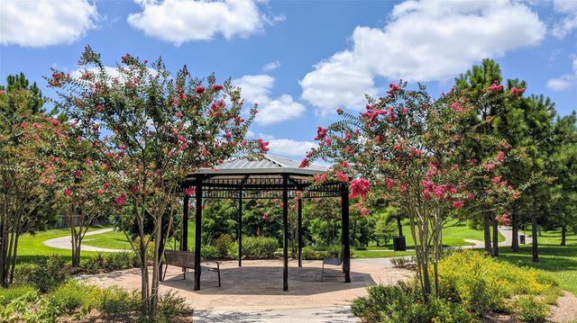 10114 Crescent Bluff Lane, Houston, TX 77070