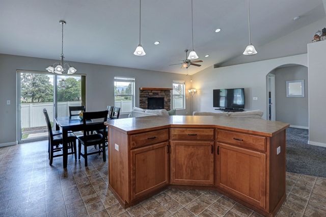 2210 N Greenacres Rd, Spokane Valley, WA 99016