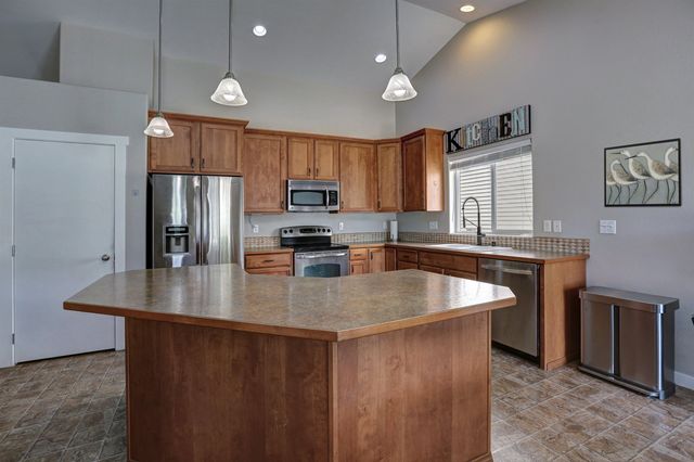 2210 N Greenacres Rd, Spokane Valley, WA 99016
