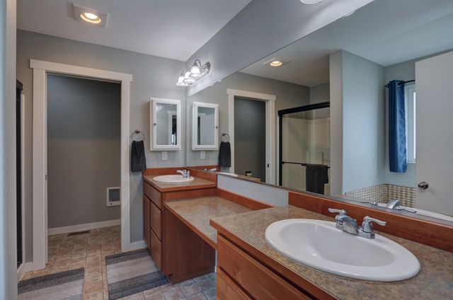 2210 N Greenacres Rd, Spokane Valley, WA 99016